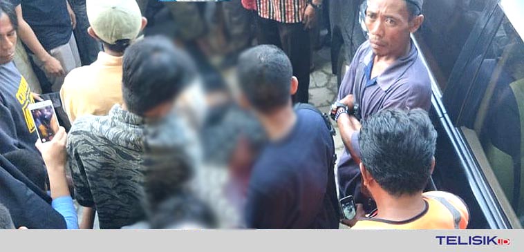 Seorang pria tewas,  lompat dari lantai tiga Mall Mandonga. Foto: Ibnu/Telisik