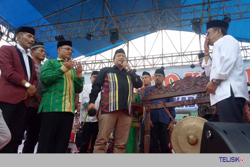 Bupati Muna, LM Rusman Emba saat membuka MTQ. Foto : Naryo/Telisik