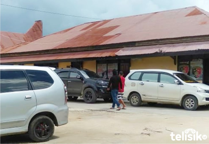 Terduga teroris diamankan.  Foto: Naryo/Telisik