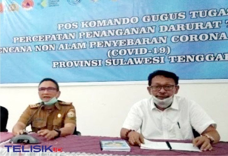 Ketua IDI Sultra, La Ode Rabiul Awal, (berbaju putih). Foto: Musdar/Telisik