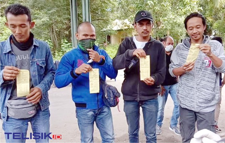Empat Pria asal Yogyakarta mengaku pekerja disalah satu perusahaan di Bombana. Foto: Hir/Telisik