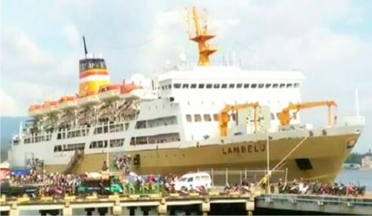 Penumpang KM Lambelu yang merupakan warga Desa Balabone Kecamatan Mawasangka, menjalani isolasi di rumah yang khusus disiapkan oleh pemerintah desa. Foto: Repro tribunnews.com
