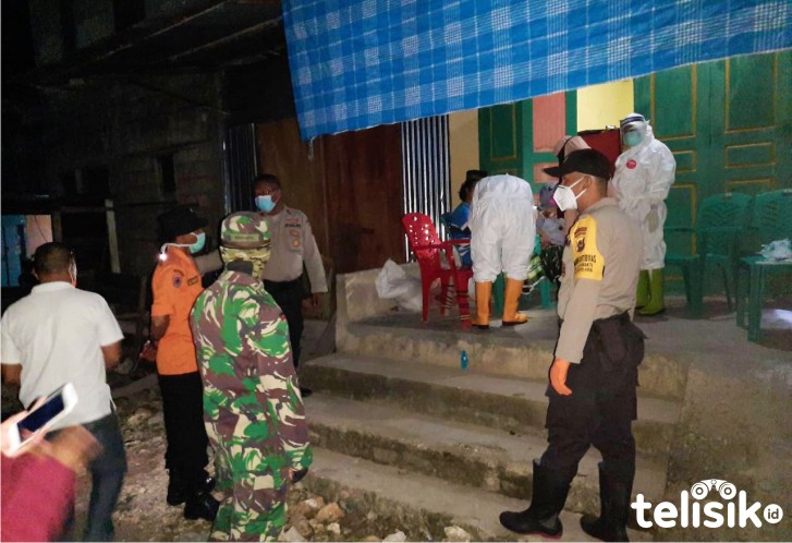 Suasana rumah duka  di Kecamatan Sampolawa. Foto: Ist.