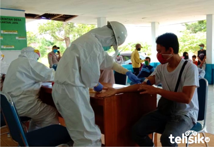 Kegiatan Rapid Tes Oleh Tim Medis di Bombana. Hir/Telisik