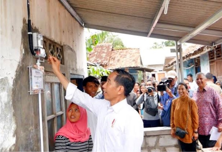 Ada diskon lagi yang diberikan bagi pengguna listrik terdampak COVID-19. Foto: Okezone.com
