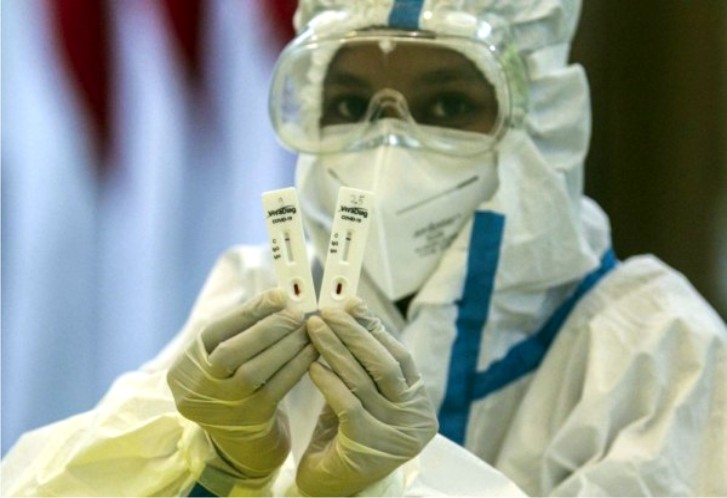Mengejutkan! Alat Rapid Test China Bikin Orang Negatif Jadi Positif COVID-19. Foto: Solopos.com