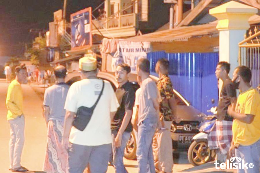 Suasana di lokasi kejadian, pasca aksi penyerangan sekelompok pemuda di Kota Baubau Sulawesi Tenggara (Sultra). Foto: Ridwan Amsyah/Telisik