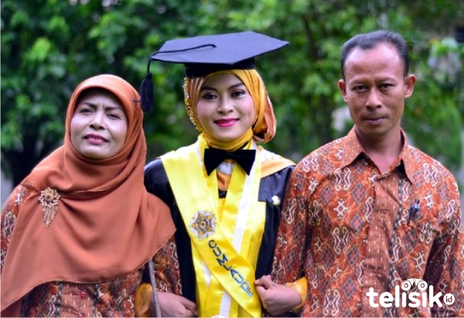 Sawitri, anak penjaga hutan yang sebentar lagi akan meraih gelar doktornya di Universitas Tsukuba, Jepang. Foto: Ist.
