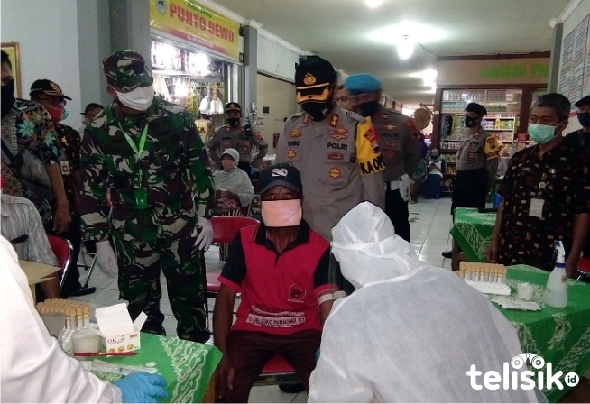 Pemerintah Indonesia ingin meningkatkan jumlah spesimen yang bisa diperiksa per hari menjadi 20 ribu. Foto: Ist
