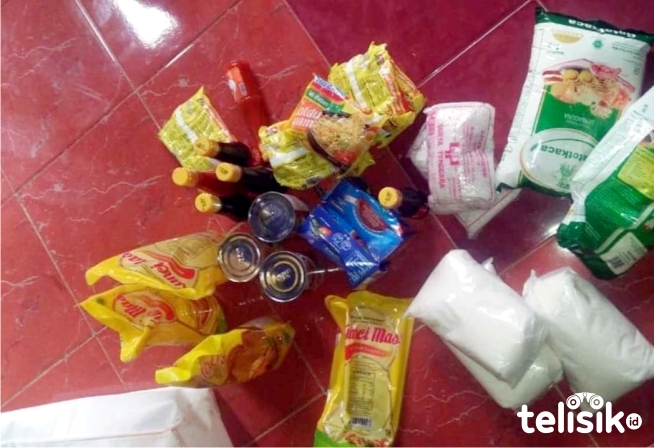 Isi paket sembako dari Pemprov Sultra. Foto: Ist.
