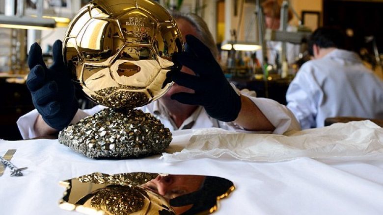 Penghargaan Ballon d'Or 2020 resmi ditiadakan. Foto: Repro Google.com