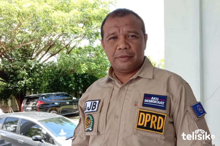 Sekretaris DPC Demokrat Muna, Awal Jaya Bolombo. Foto: Sunaryo/Telisik