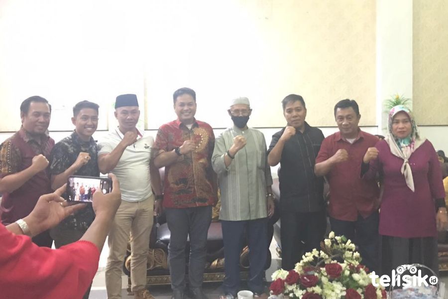 Ketua PDIP, Lukman Abunawas dan Rusmin Abdul Gani–Senawan Silondae. Foto: Siswanto Azis/Telisik