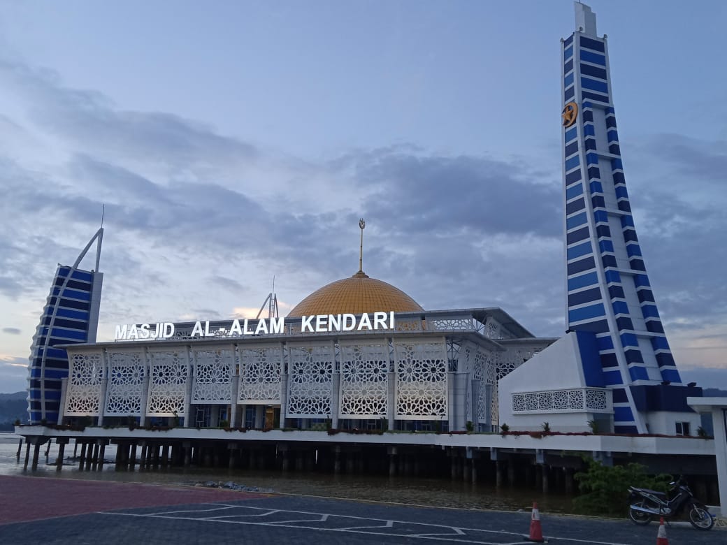 Masjid Al Alam Kendari menyediakan paket akad nikah dan walimahan. Foto: Fitrah Nugraha/Telisik