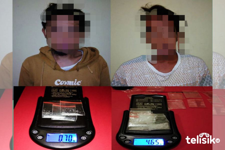 Kedua pelaku dan barang bukti berupa bingkisan sabu serta alat ukur timbangan digital yang diamankan polisi. Foto: Hir/Telisik
