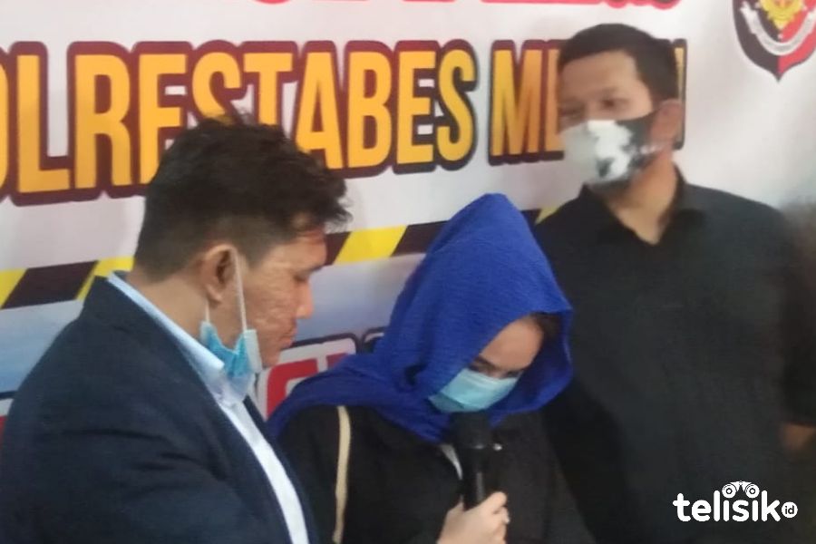 Artis FTV Hana Hanifah Saat membacakan permohonan maaf di Polresatbes Medan. Foto: Ones Lawolo/Telisik
