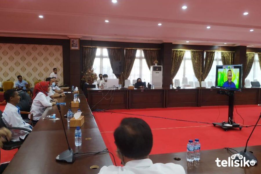 Suasana rapat virtual oleh Pemprov bersama PWI Sultra serta panitia nasional HPN. Foto: Siswanto Azis/Telisik
