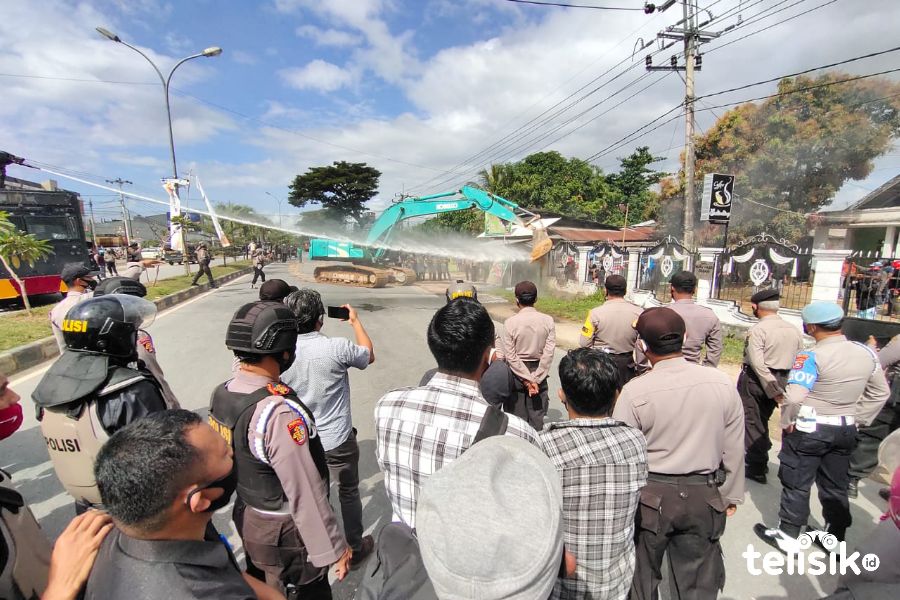 Eksekusi lahan di by pass, Kelurahan Korumba Kecamatan Mandonga. Foto: Muhammad Israjab/Telisik