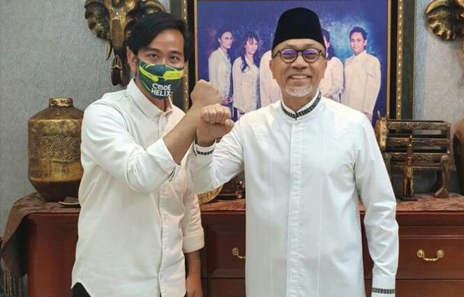 Ketum PAN, Zulkifli Hasan bersama Calon Wali Kota Solo, Gibran Rakabuming Raka  Foto: twitter @ZUL_hasan