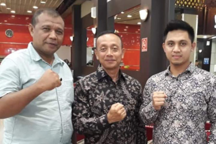 Awal Jaya Bolombo (kiri). Foto: Ist.
