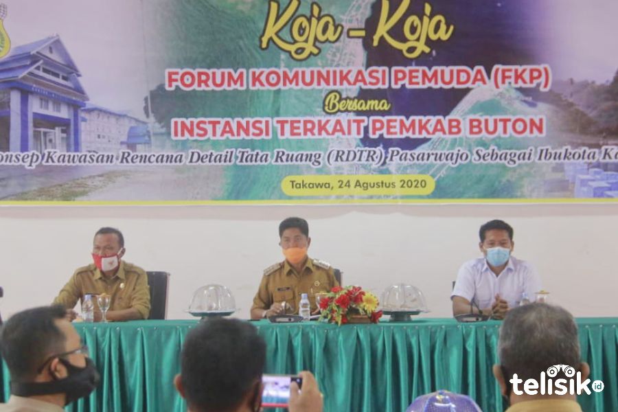 Suasana pembahasan konsep tata ruang Pasarwajo. Foto: Iradat Kurniawan/Telisik