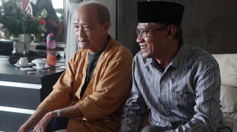 Ahmad Syafii Maarif (kiri) bersama Haedar Nashir. Foto: Repro ngopibareng.id