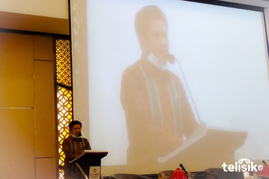 Kadis Kominfo Sultra, M. Ridwan Badallah. Foto: Fifty Kosam/Telisik