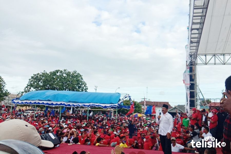 Ketua PKB Wakatobi, Masiudin (baju putih). Foto: Mohamad Lukman Saputra/Telisik