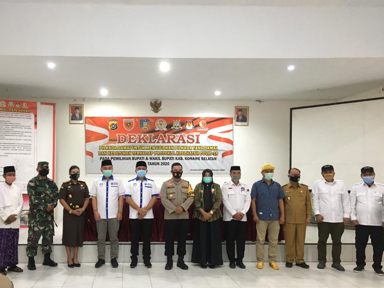 Deklarasi Pilkada Damai dan kepatuhan terhadap protokol kesehatan pada Pilkada Konsel 9 Desember mendatang. Foto: Ist.