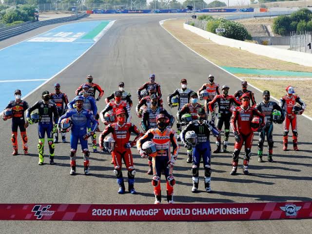Sesi foto semua pembalap MotoGP 2020. Foto: Repro Google.com