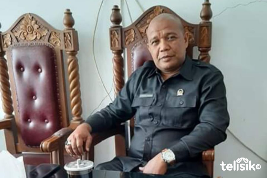 Ketua Fraksi Demokrat DPRD Muna, Awal Jaya Bolombo. Foto: Sunaryo/Telisik