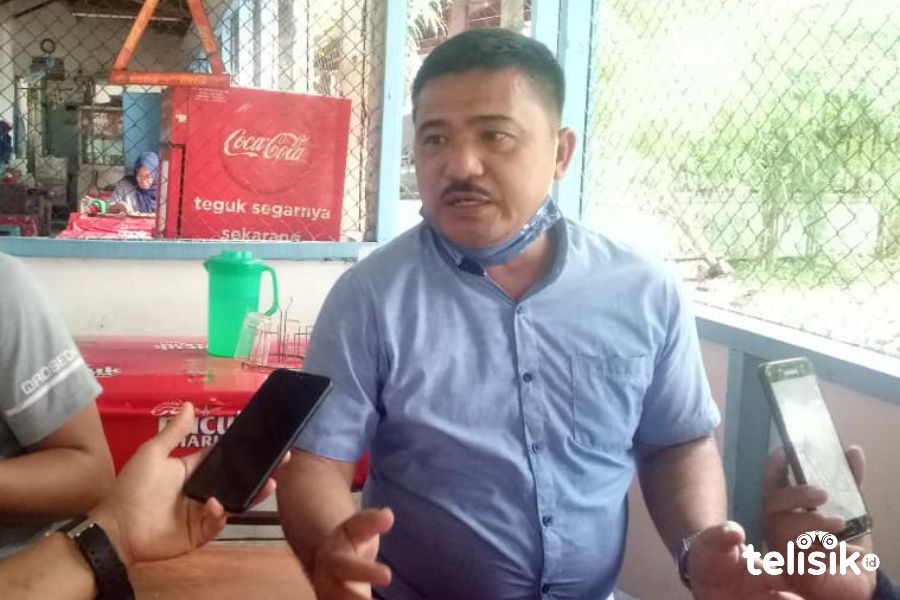 Fatiwonolo Zega, SH, Abang kandung Yafeti Zega. Foto: Ones Lawolo/Telisik