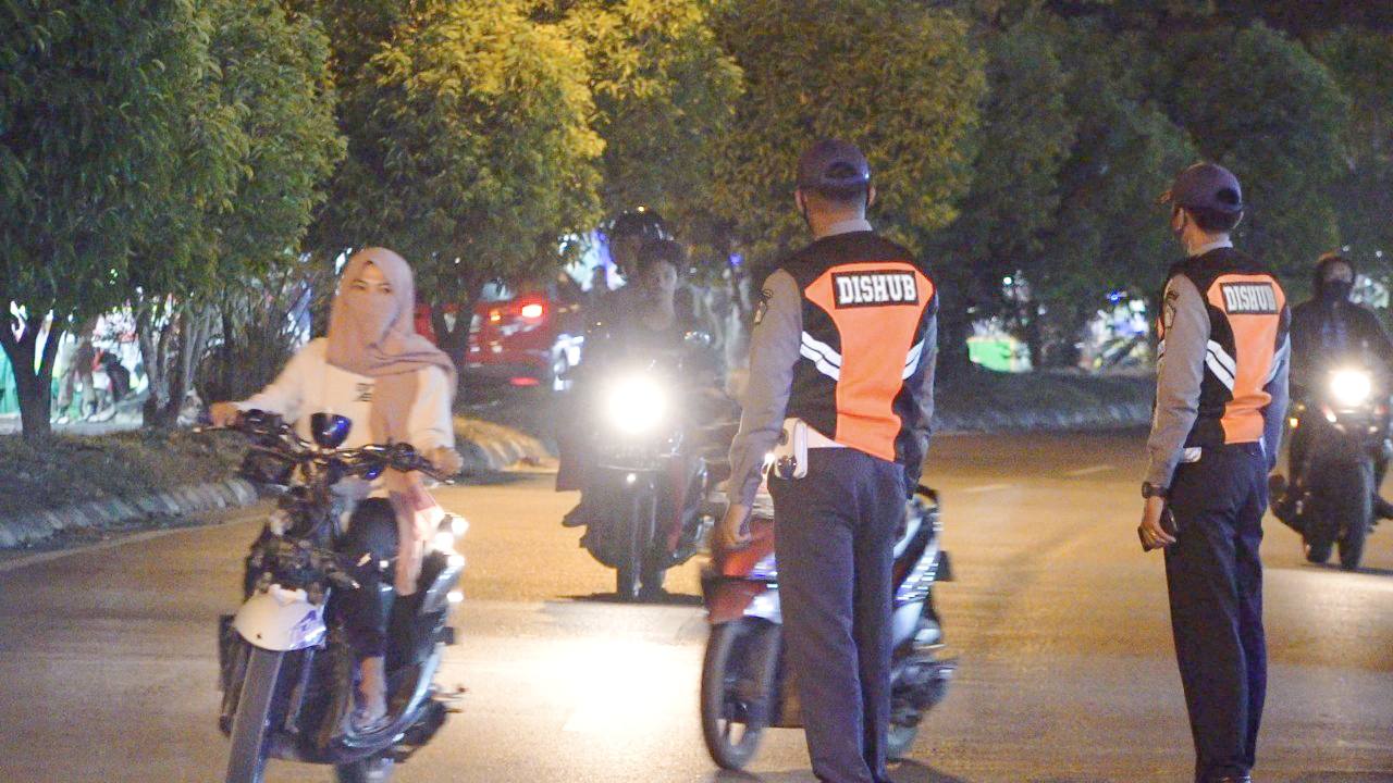 Suasana operasi yustisi penegakan Prokes di Kota Kendari. Foto: Ist.
