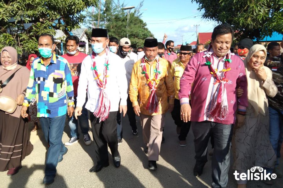 Cabup Muna, LM Rusman Emba bersama mantan Bupati Muna, LM Baharuddin. Foto: Sunaryo/Telisik