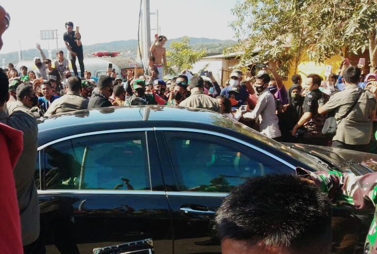 Suasana saat Presiden Jokowi tiba di Sultra. Foto: Ist.