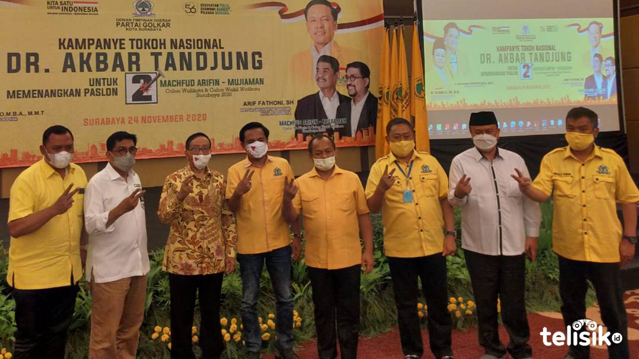 Suasana kampanye akbar pasangan MaJu di Surabaya. Foto: Try Wahyudi/Telisik