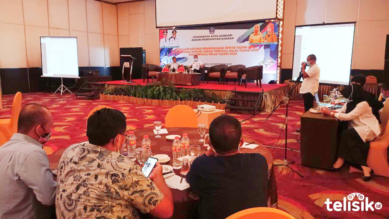 Bapenda Kota Kendari, melakukan sosialisasi pembayaran PBB online pada pelaku usaha. Foto: Sumarlin/Telisik
