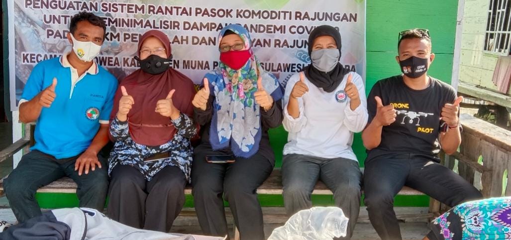 Tim dosen gabungan Fakultas Ekonomi dan Bisnis serta Fakultas Perikanan dan Ilmu Kelautan UHO. Foto: Ist.