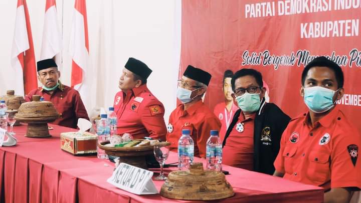 Anggota Komisi II DPR RI, Hugua bersama LM Rusman Emba. Foto: Ist.