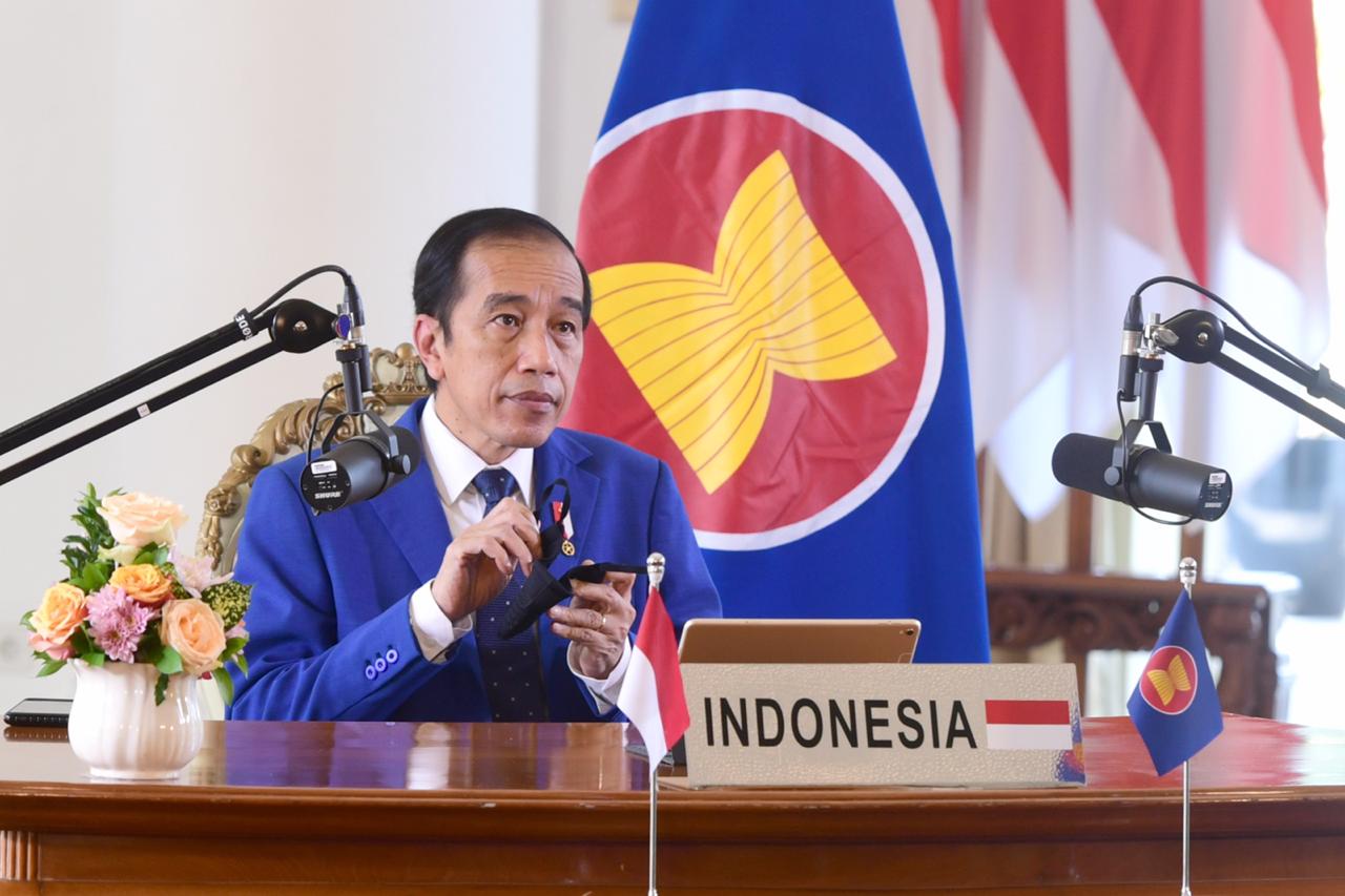Presiden Jokowi ketika menghadiri KTT ASEAN-PBB secara virtual dari Istana Kepresidenan Bogor, Jawa Barat, Minggu (15/11/2020). Foto: Ist.