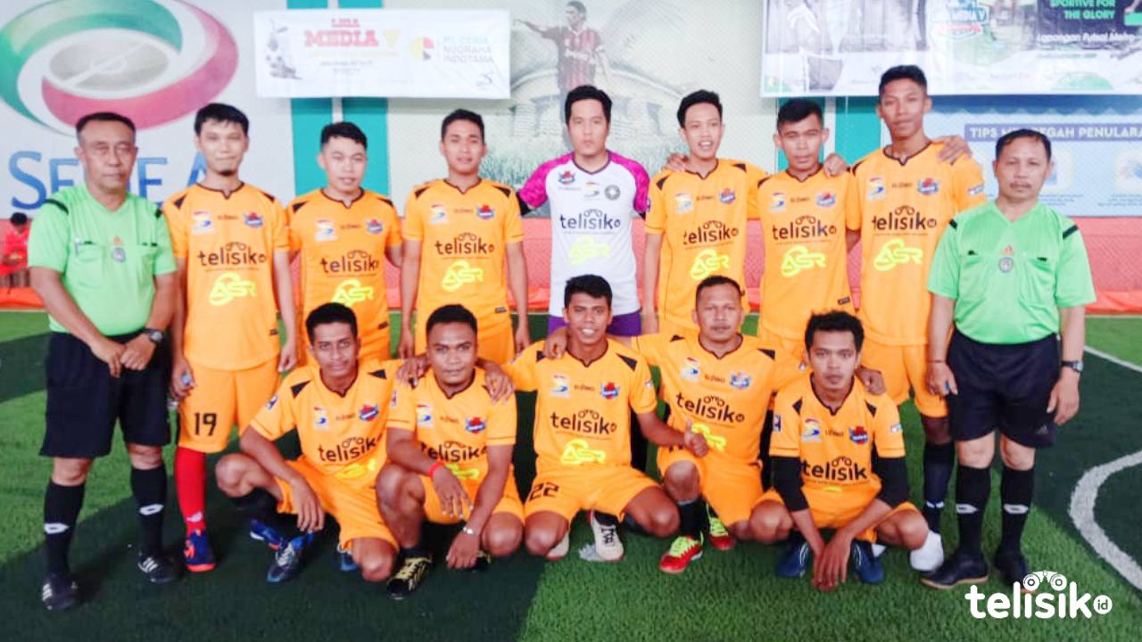 12 pemain tim Telisik FC sebelum bertanding. Foto: Yuli/Telisik
