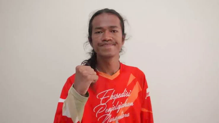Muhammad Maahir Abdullah, merajut nusantara dengan sepedanya. Foto: Repro Headtopics.com