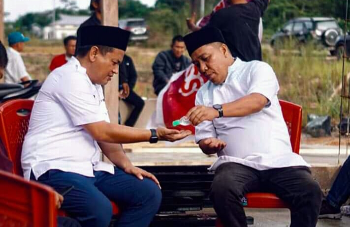 Paslon Bupati dan Wakil Bupati Konsel, Rusmin Abdul Gani - Senawan Silondae. Foto: Ist.