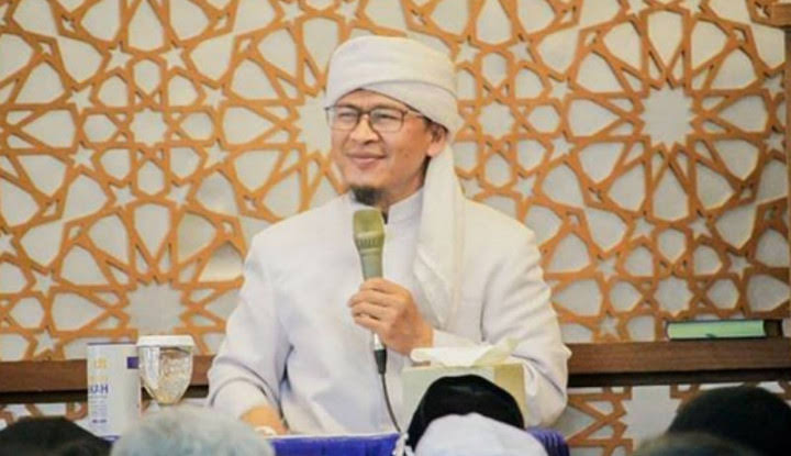 Abdullah Gymnastiar atau Aa Gym. Foto: Repro Wartaekonomi.com