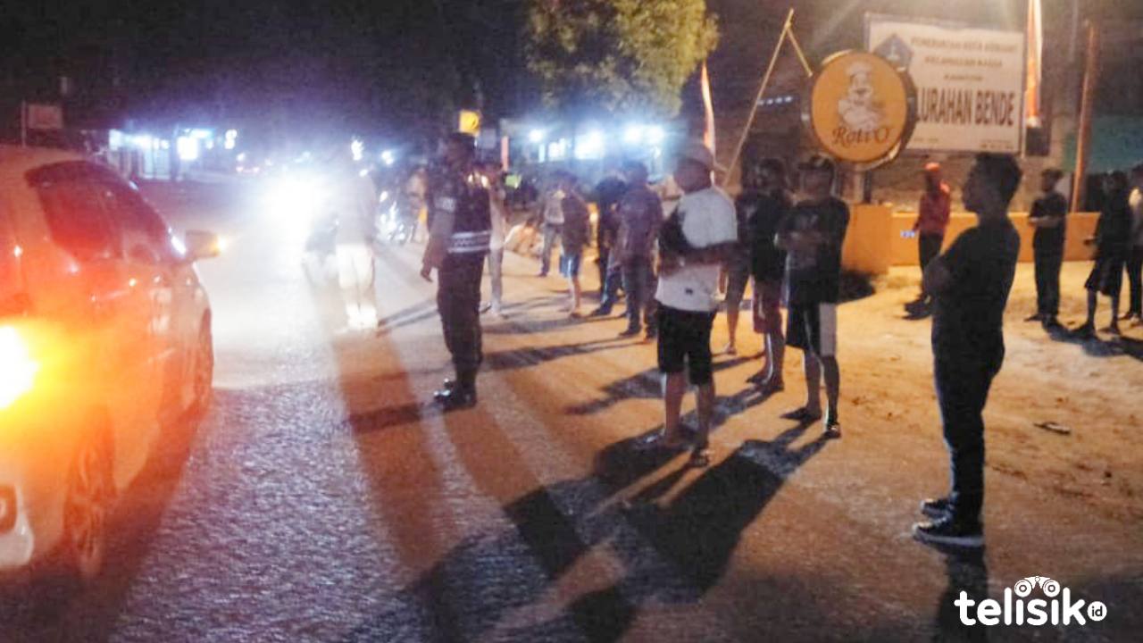 Suasana di lokasi penganiayaan, Jalan Sao-sao, Kelurahan Bende, Kecamatan Kadia, Kota Kendari, Selasa dini hari (1/12/2020). Foto: Thamrin Dalby/Telisik