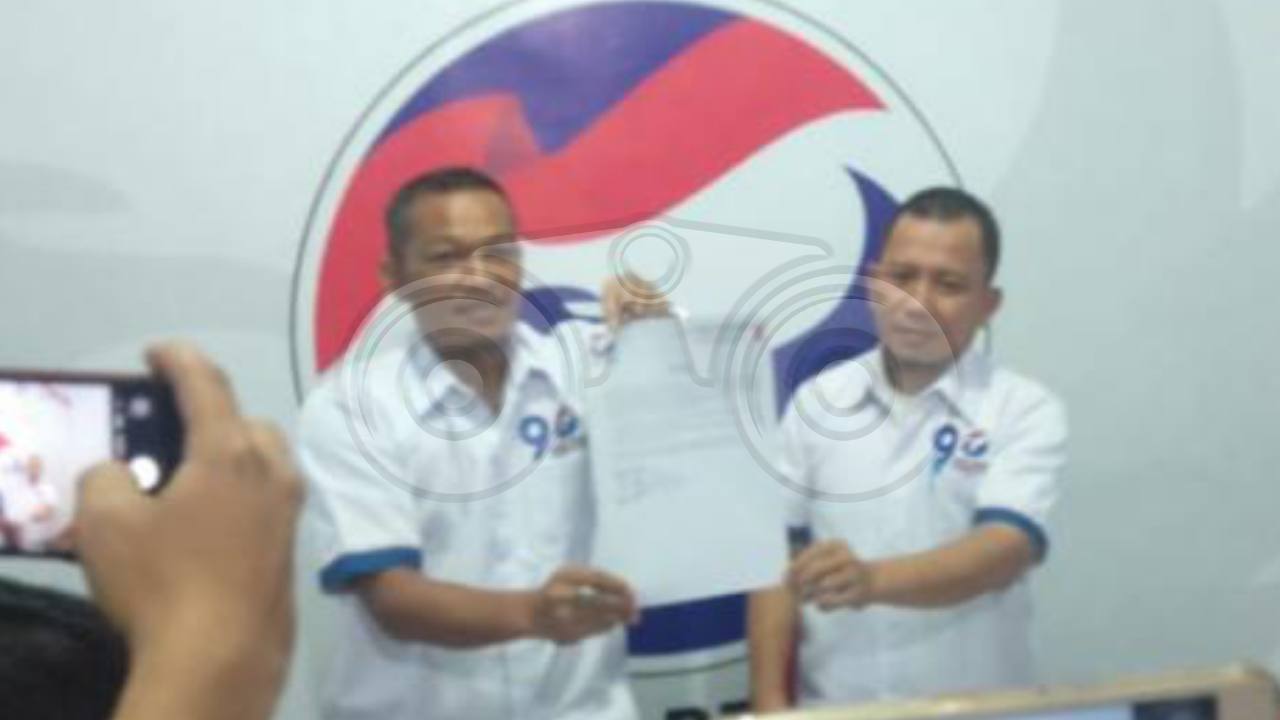 Ketua DPD Perindo Kendari, Nekwan (kiri). Foto: Musdar/Telisik