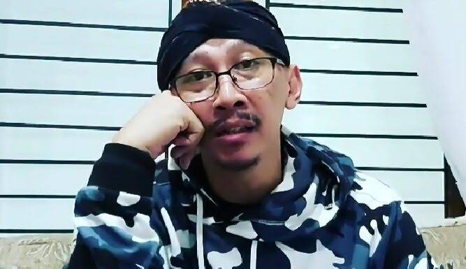 Penggiat media sosial, Permadi Arya alias Abu Janda. Foto: Repro google.com