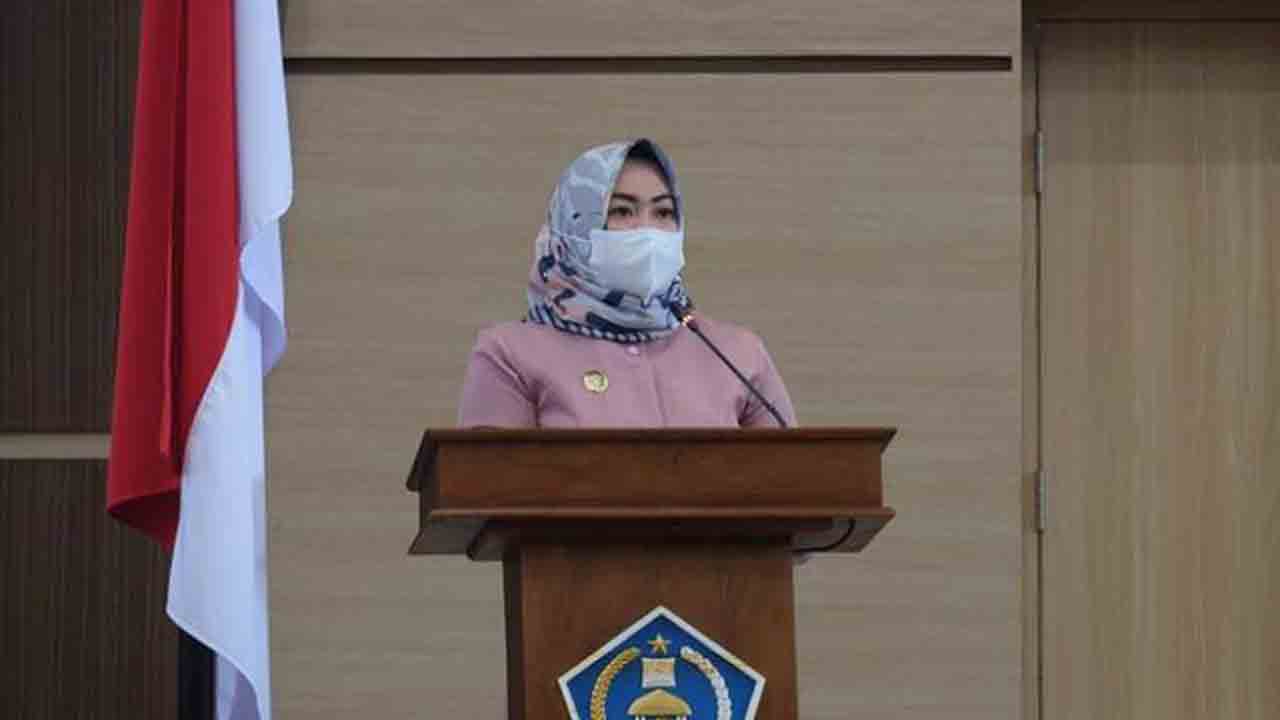 SIska Karina Imran, salah satu kader yang disiapkan PAN di Pilwali Kendari. Foto: Ist.