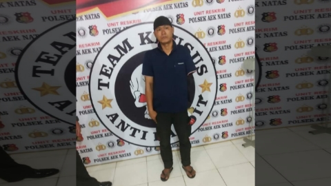 Pelaku pembunuhan Sadis yang ditangkap Polsek Aek Natas. Foto: Ist.