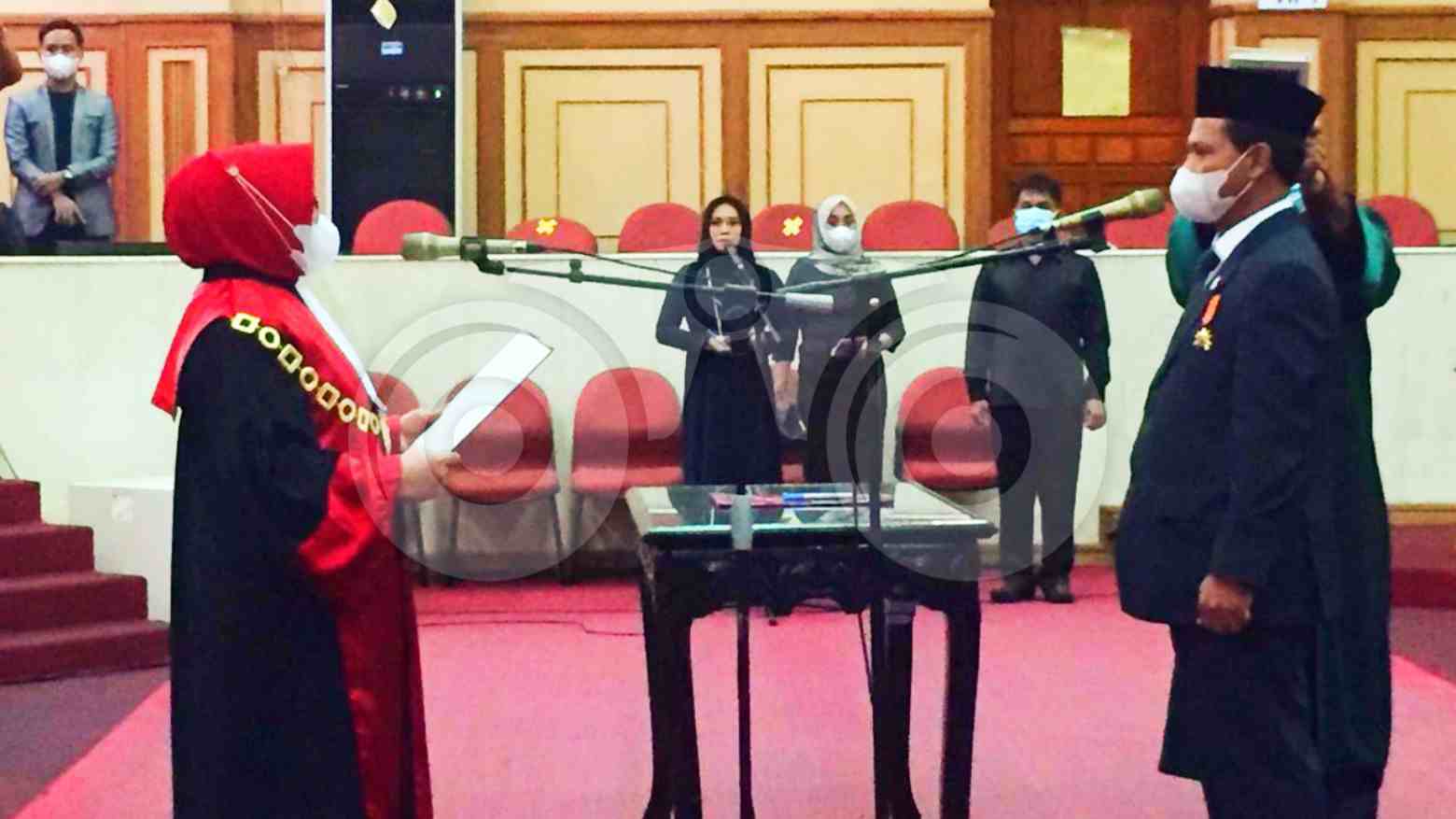 Suasana pelantikan H. Jumardin sebagai Wakil Ketua DPRD Sultra. Foto: Siswanto Azis/Telisik